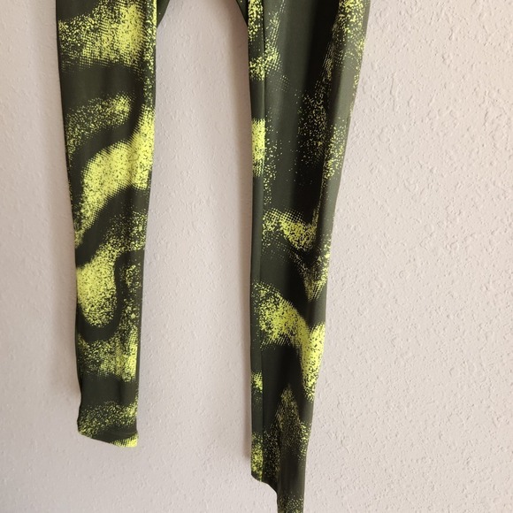 Gym Shark Women's Small Power Regular Leggings High-Waisted Moss Olive Print - Picture 5 of 8